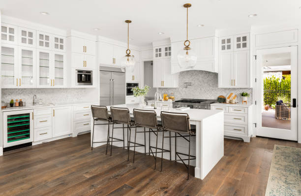 24/7 Emergency Cabinet Installation experts in Montrose, MN